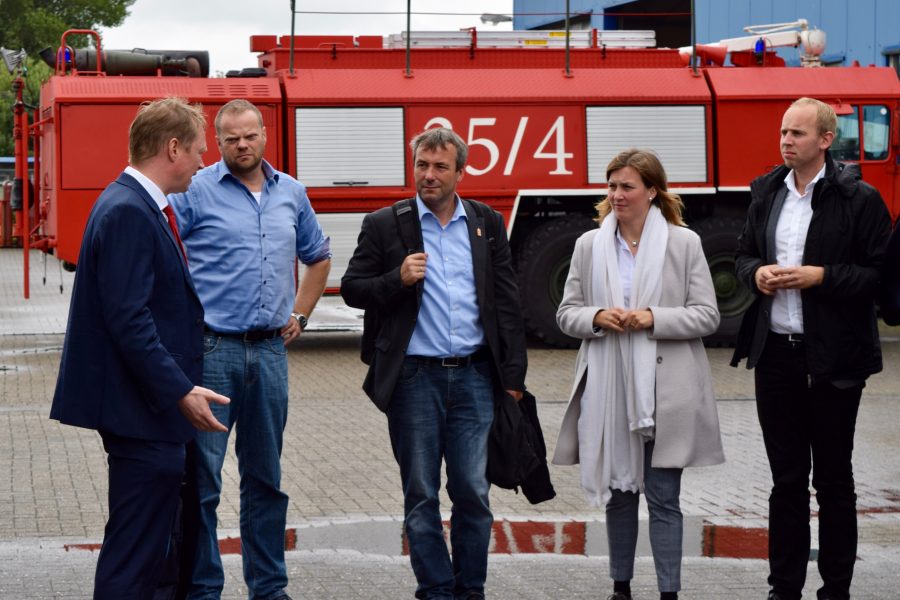 Eine starke SPD-Abordnung bei EAFT in Emden (von links): EAFT-Geschäftsführer Patrick Neuhaus, SPD-Labdtagsabgordneter Matthias Arends sowie die SPD-Bundestagsabgeordneten Johann Saathoff, Siemtje Möller und Dennis Rohde.